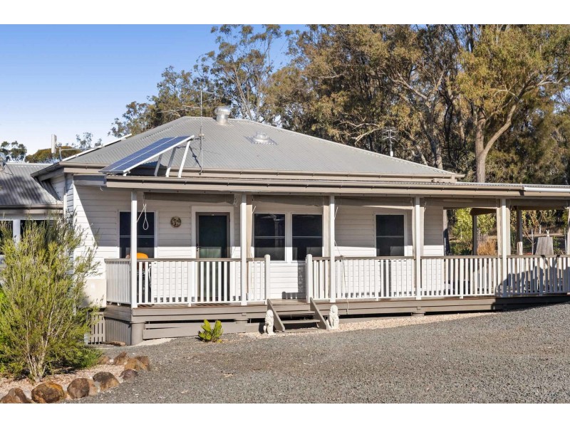 11 Golf Course Road, Goombungee QLD 4354