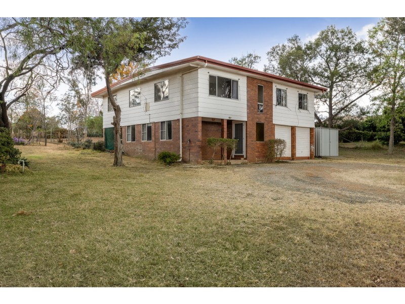 6 Academy Court, Glenvale QLD 4350