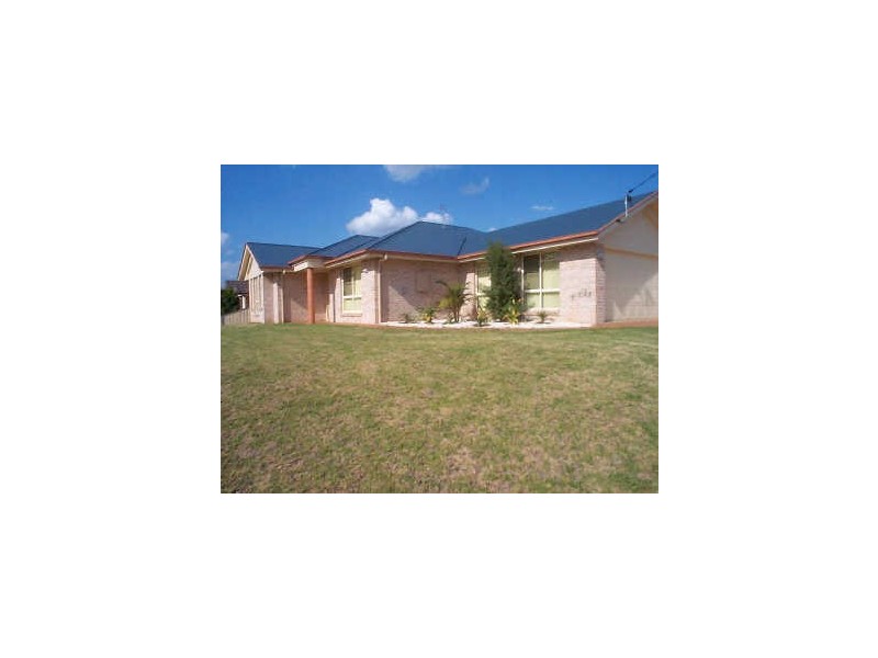 35 Dallang Road, Middle Ridge QLD 4350