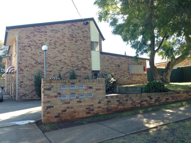 4/5 Kenric Street, Toowoomba City QLD 4350