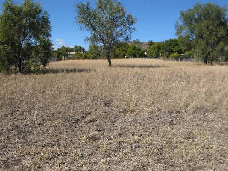 8 Rebwonga Street, Kingsthorpe QLD 4400