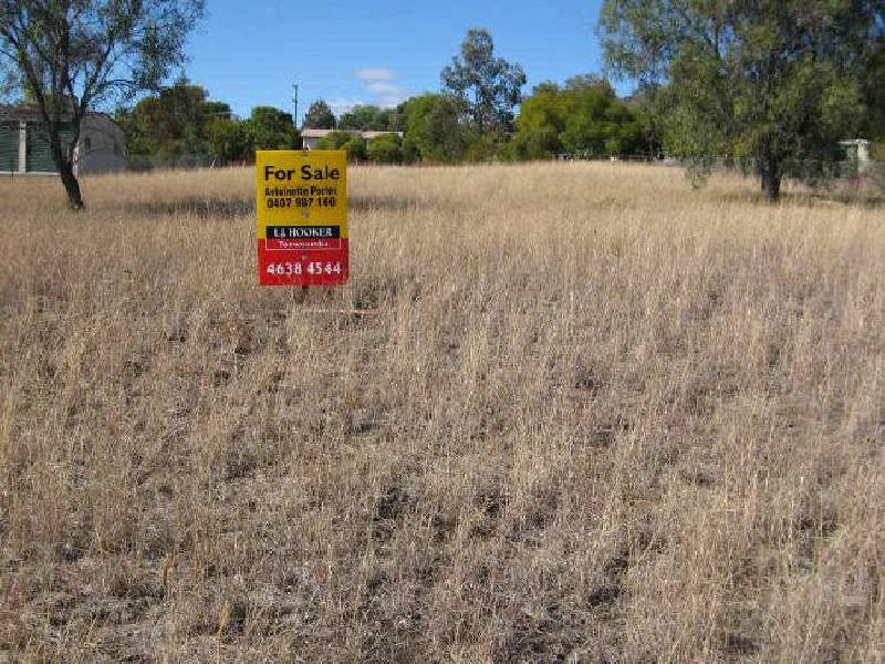 8 Rebwonga Street, Kingsthorpe QLD 4400