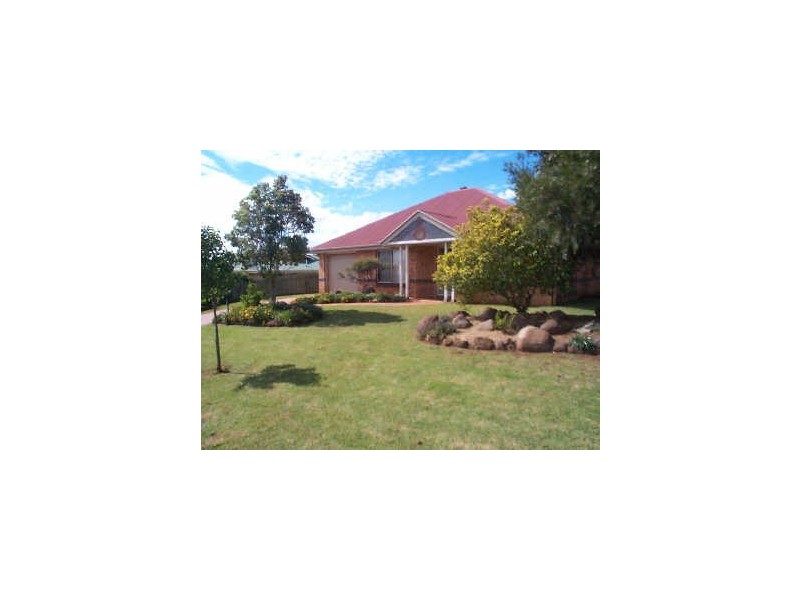 13 Stoneyhurst Court, Glenvale QLD 4350