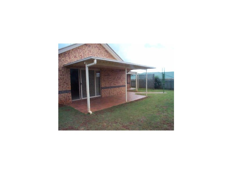 13 Stoneyhurst Court, Glenvale QLD 4350