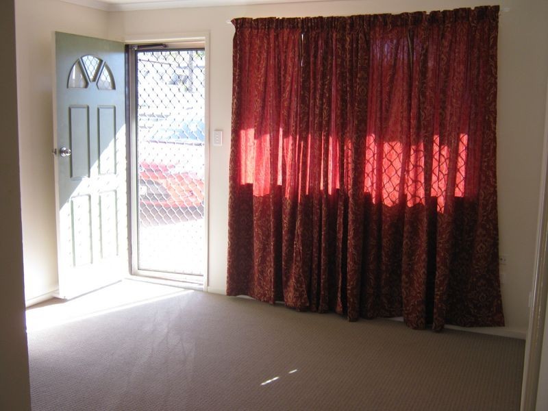 1/266 James Street, Harristown QLD 4350