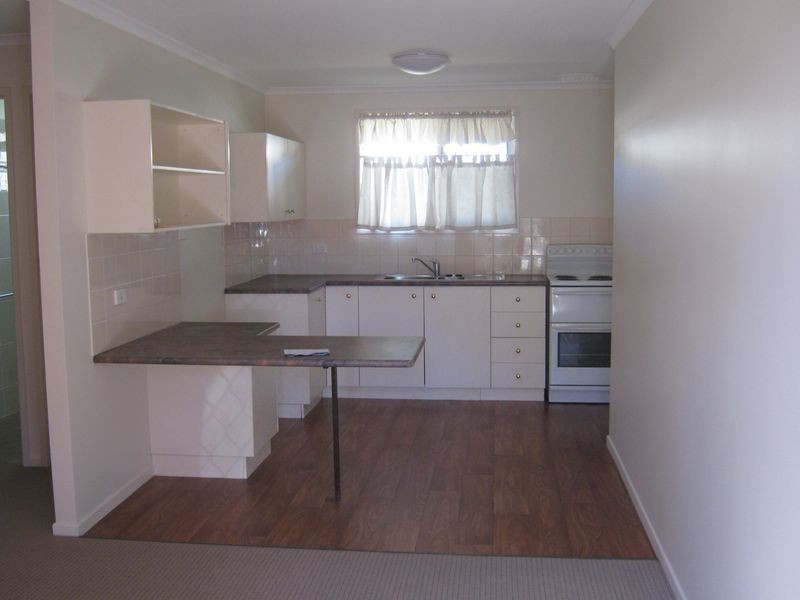 1/266 James Street, Harristown QLD 4350