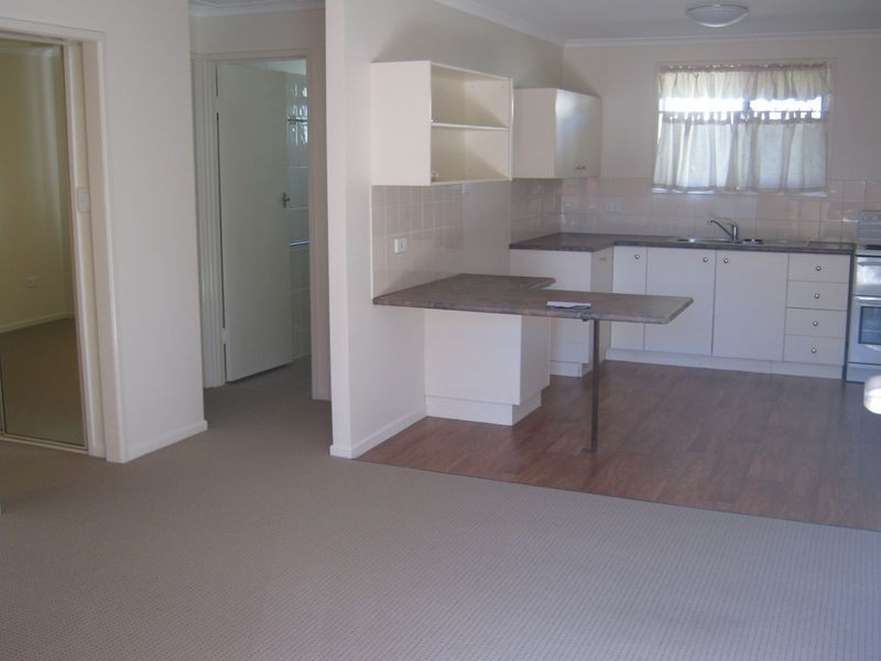 1/266 James Street, Harristown QLD 4350