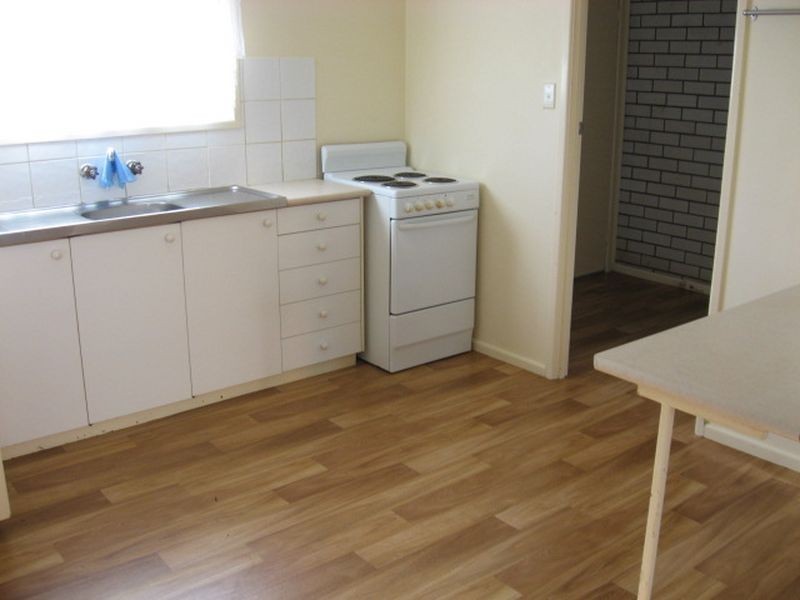 2/60 Mabel Street, Mount Lofty QLD 4350