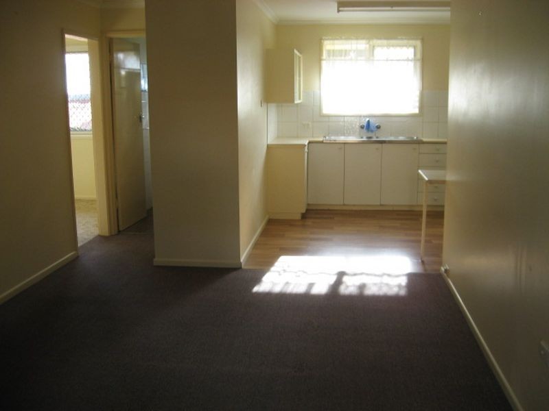 2/60 Mabel Street, Mount Lofty QLD 4350