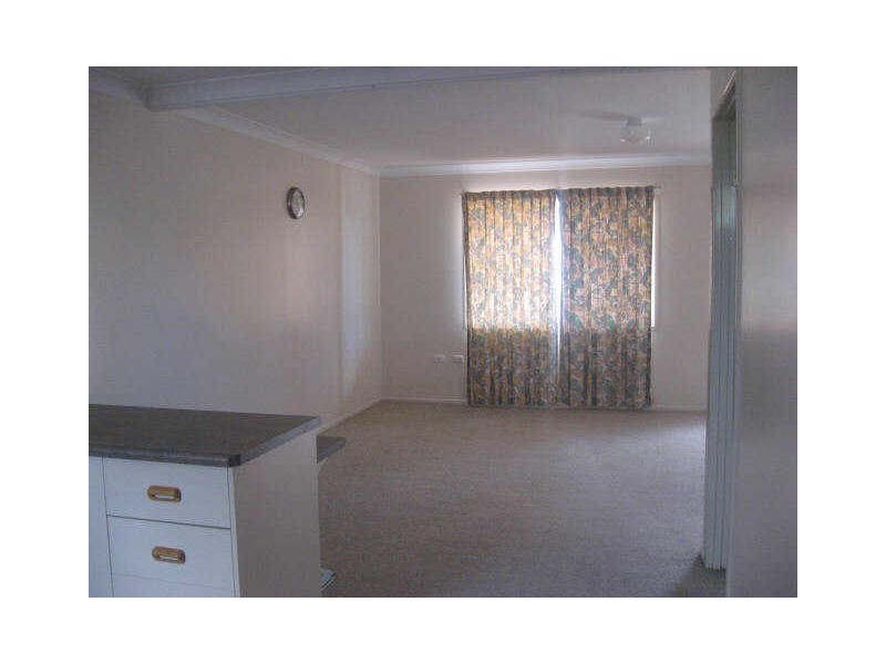 3/267b Geddes Street, Centenary Heights QLD 4350