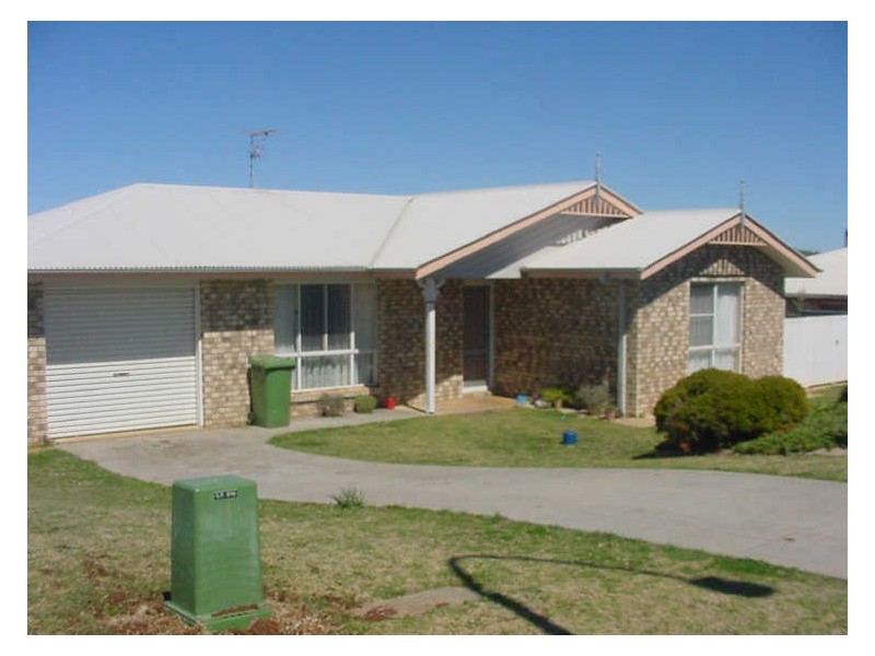 32 Liquidamber Street, Glenvale QLD 4350