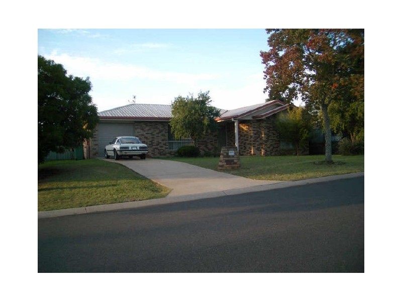 15 Silvergum Court, Glenvale QLD 4350