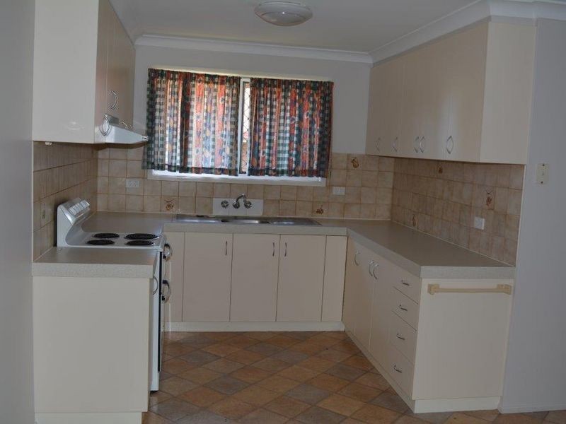 1/5 Rutkin Street, Kearneys Spring QLD 4350