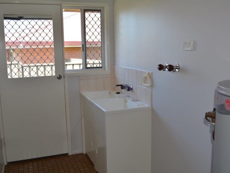 1/5 Rutkin Street, Kearneys Spring QLD 4350