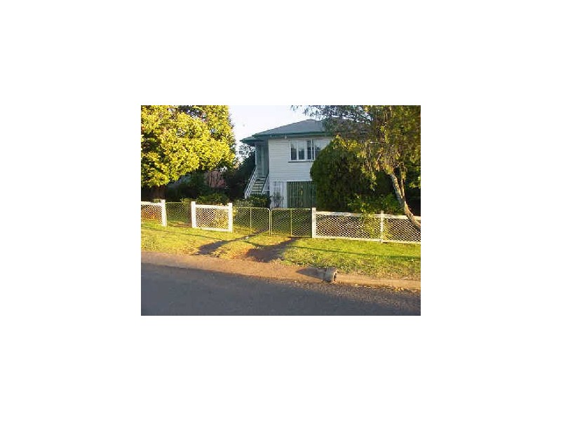4 Murray Street, Mount Lofty QLD 4350