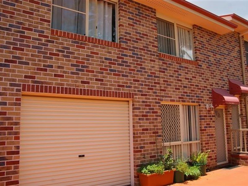 4/33 Helen Street, Newtown QLD 4350