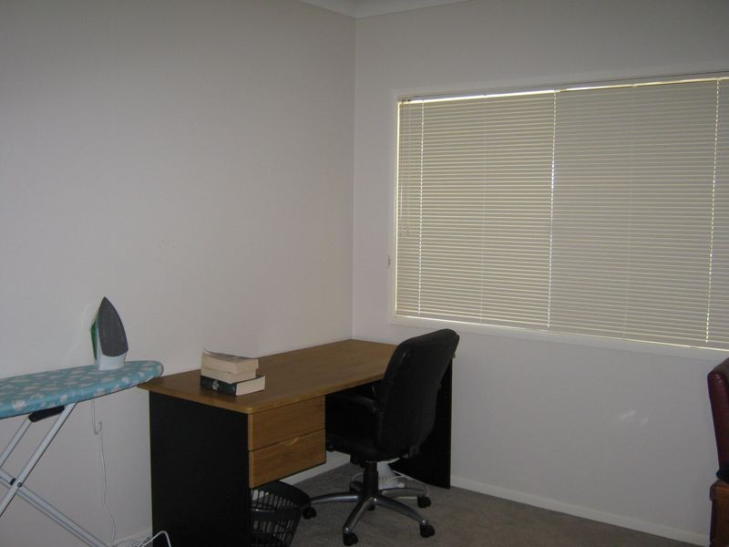 9 Spieker Street, Mount Lofty QLD 4350