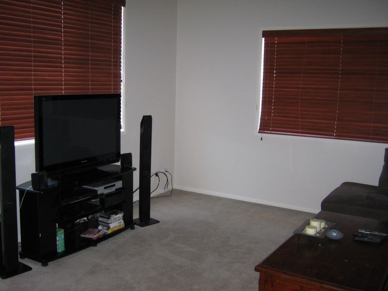 9 Spieker Street, Mount Lofty QLD 4350