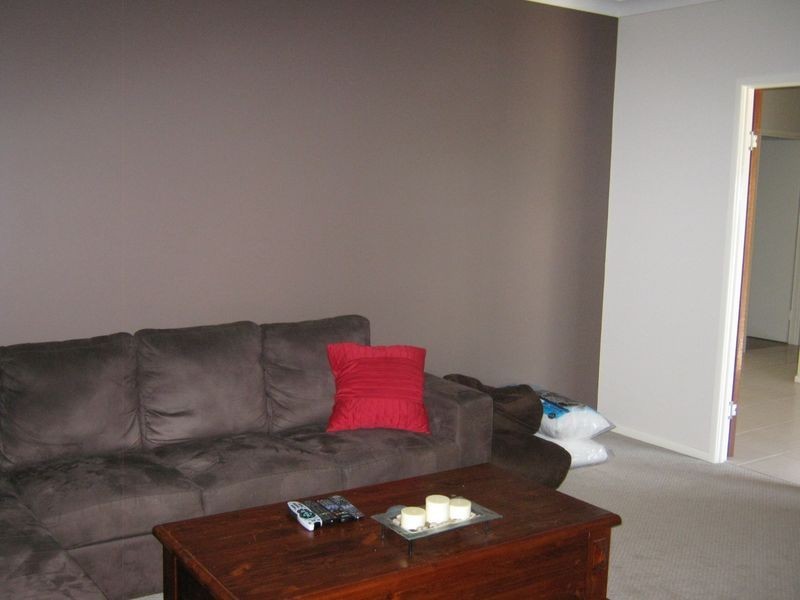 9 Spieker Street, Mount Lofty QLD 4350