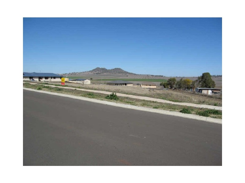 27 Catherine Crescent, Kingsthorpe QLD 4400