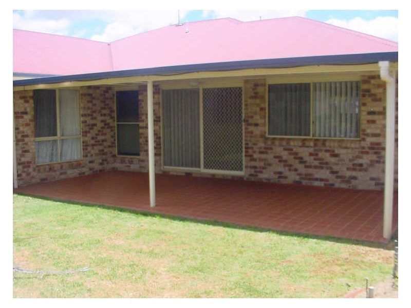 12 Paulene Crescent, Middle Ridge QLD 4350