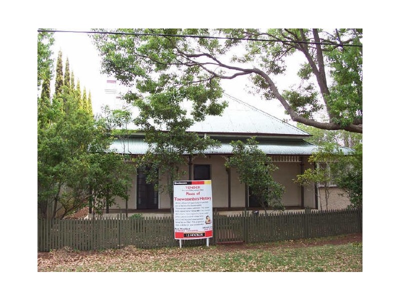 13 Boulton Terrace, Toowoomba City QLD 4350