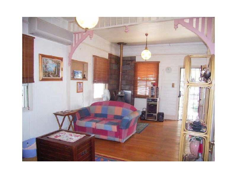 229 Bridge Street, Oakey QLD 4401