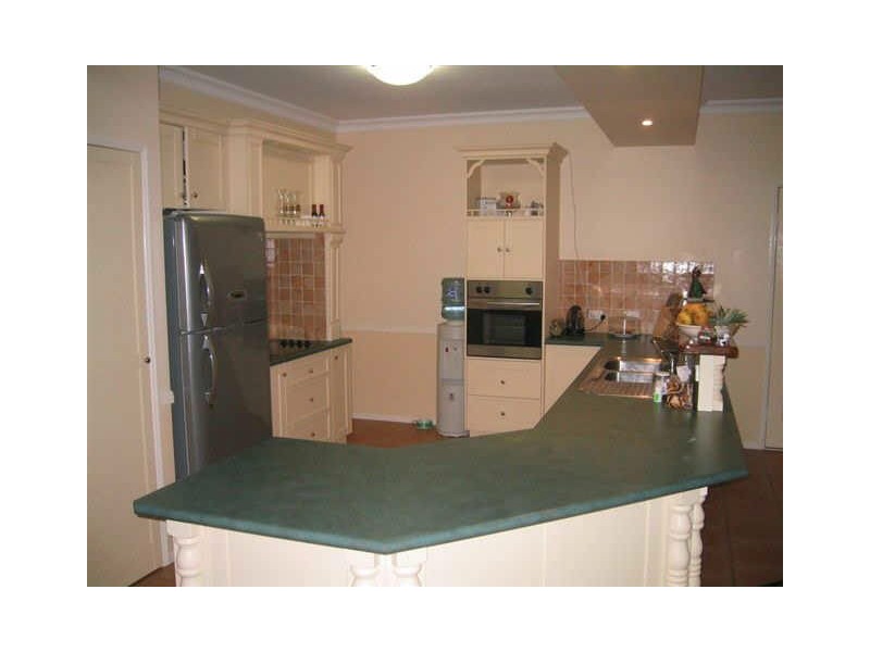 187 Spring Street, Middle Ridge QLD 4350