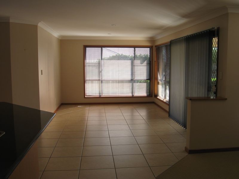 15 Fadden Crescent, Middle Ridge QLD 4350