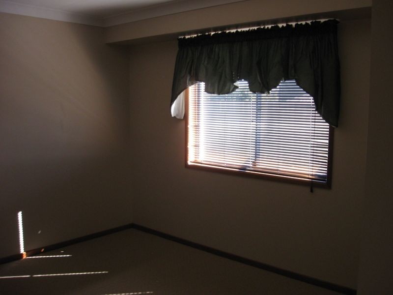 15 Fadden Crescent, Middle Ridge QLD 4350
