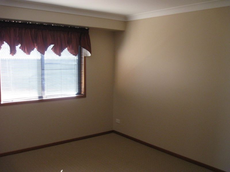 15 Fadden Crescent, Middle Ridge QLD 4350