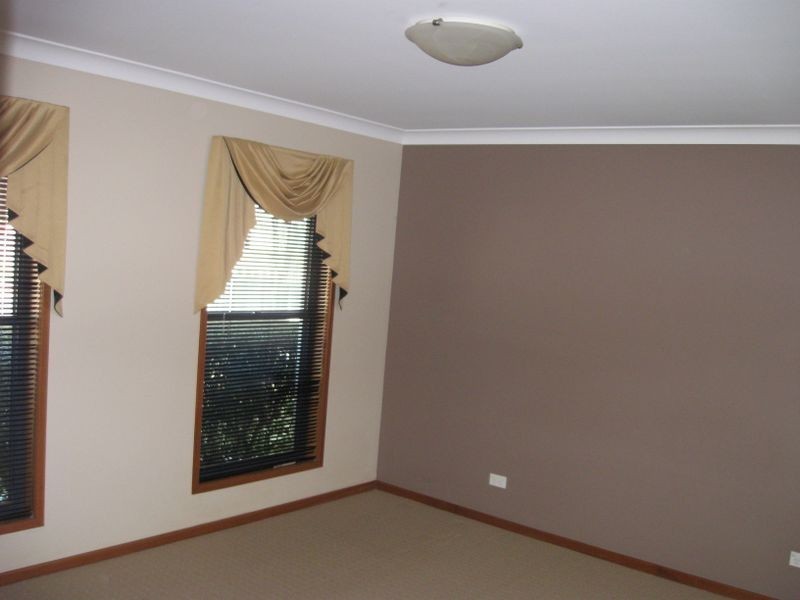 15 Fadden Crescent, Middle Ridge QLD 4350