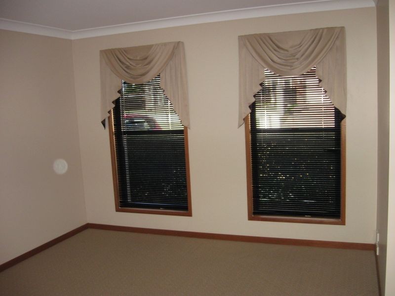 15 Fadden Crescent, Middle Ridge QLD 4350