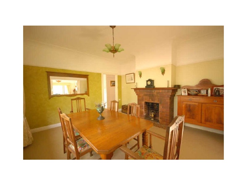 6 Cottesloe St, East Toowoomba QLD 4350