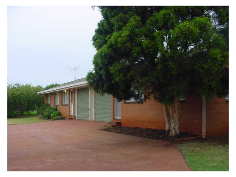 1/28 Priest Street, Rockville QLD 4350