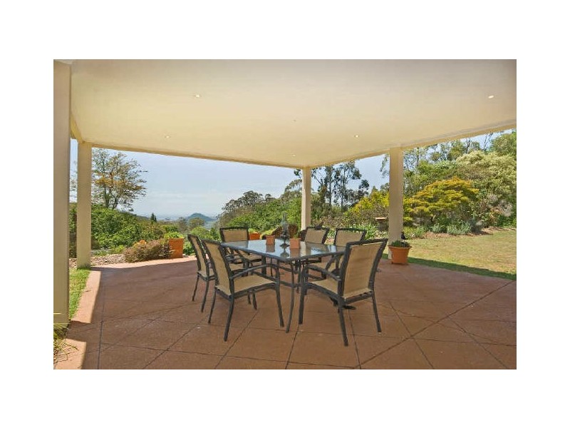 6 Spring Street, Middle Ridge QLD 4350