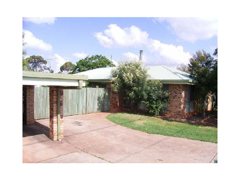 34 Broadfoot Street, Kearneys Spring QLD 4350