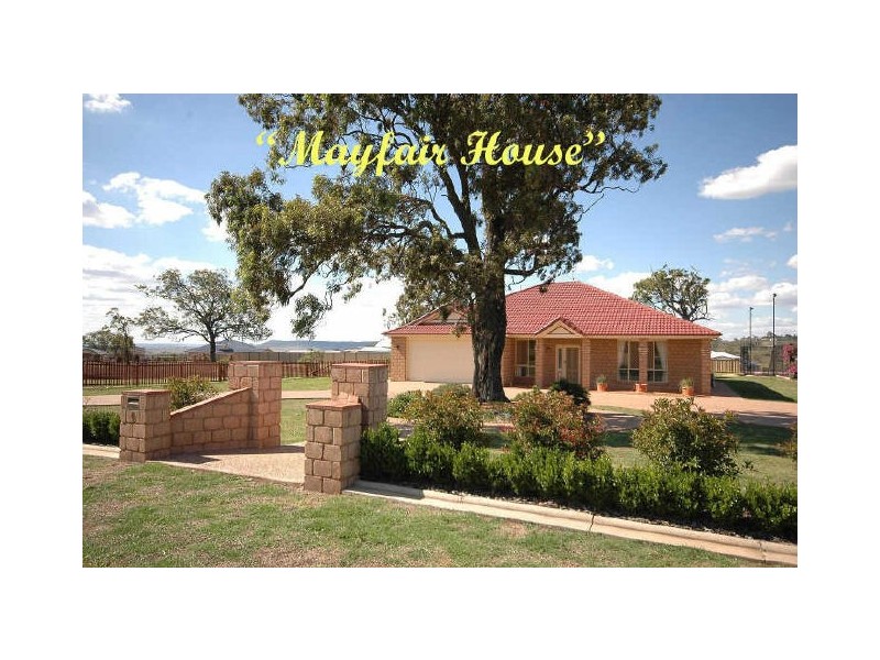 4 Mayfair Court, Glenvale QLD 4350