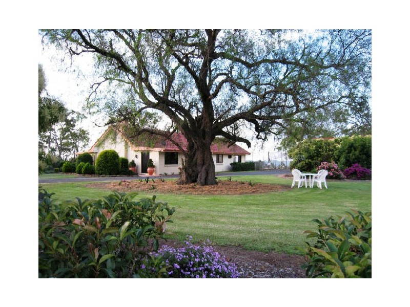 10 Cotswold Close, Cotswold Hills QLD 4350