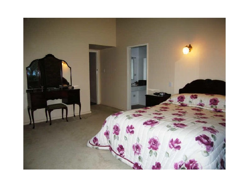 10 Cotswold Close, Cotswold Hills QLD 4350