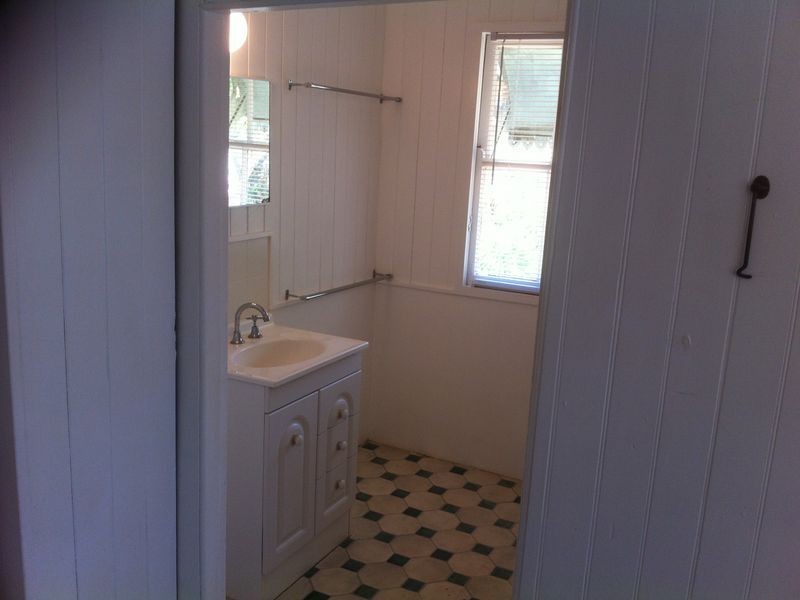 56 Long Street, Rangeville QLD 4350