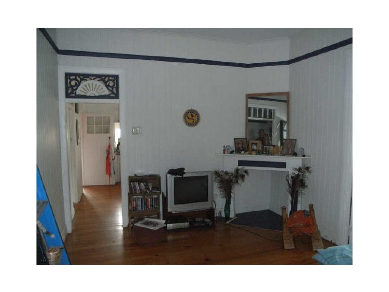 31 Bridge Street, Mount Lofty QLD 4350