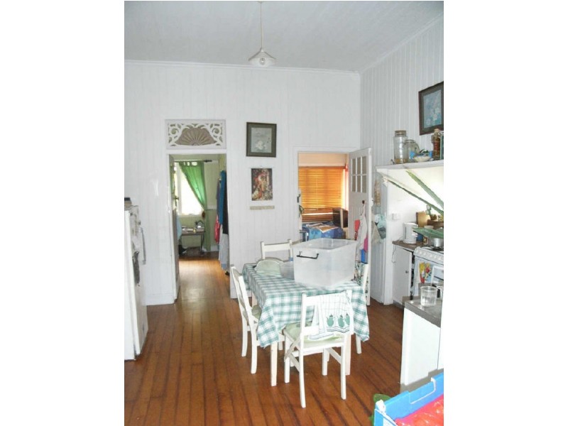 31 Bridge Street, Mount Lofty QLD 4350