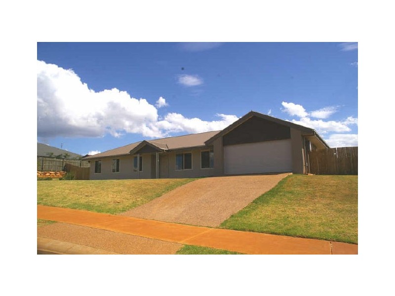3 Kingfisher Drive, Highfields QLD 4352