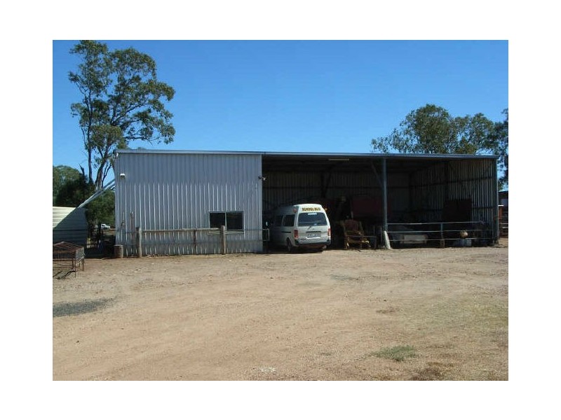 4 Killarney Street, Dulacca QLD 4425