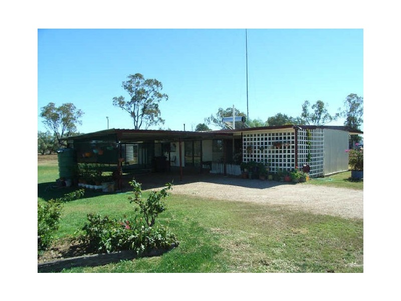 4 Killarney Street, Dulacca QLD 4425