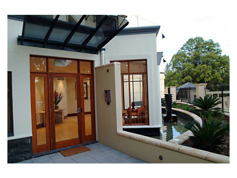 31 Tourist Road, East Toowoomba QLD 4350