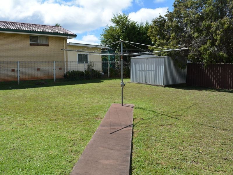 1/264 Tor Street, Newtown QLD 4350