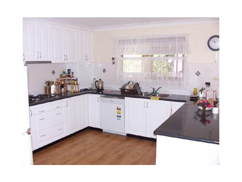 9 Millicent Court, Centenary Heights QLD 4350