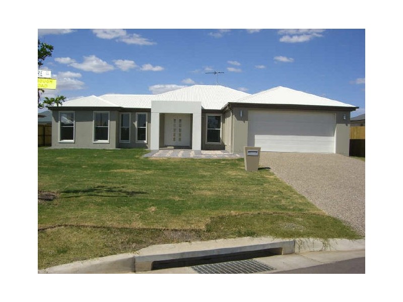 1 Montclair Close, Dalby QLD 4405